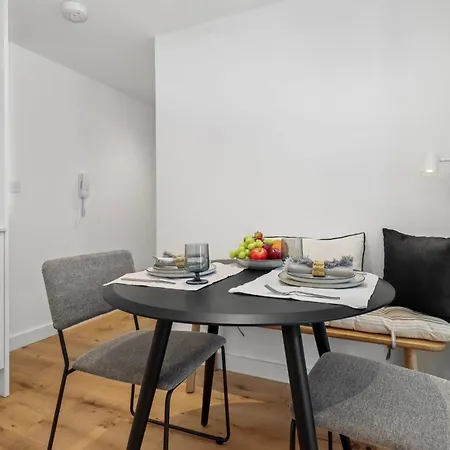 Urban Chic Meets Coastal Charm Ideal Getaway Eastbourne Exterior photo