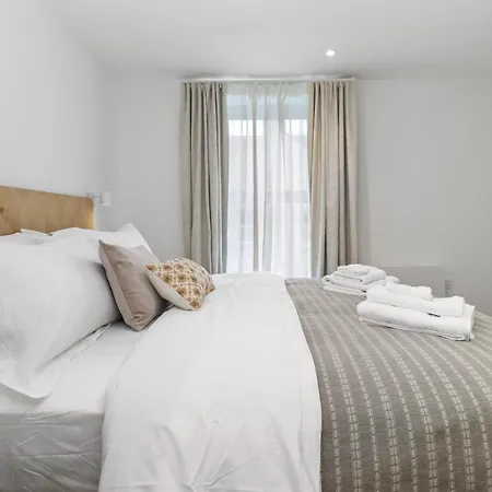 Urban Chic Meets Coastal Charm Ideal Getaway Eastbourne Exterior photo